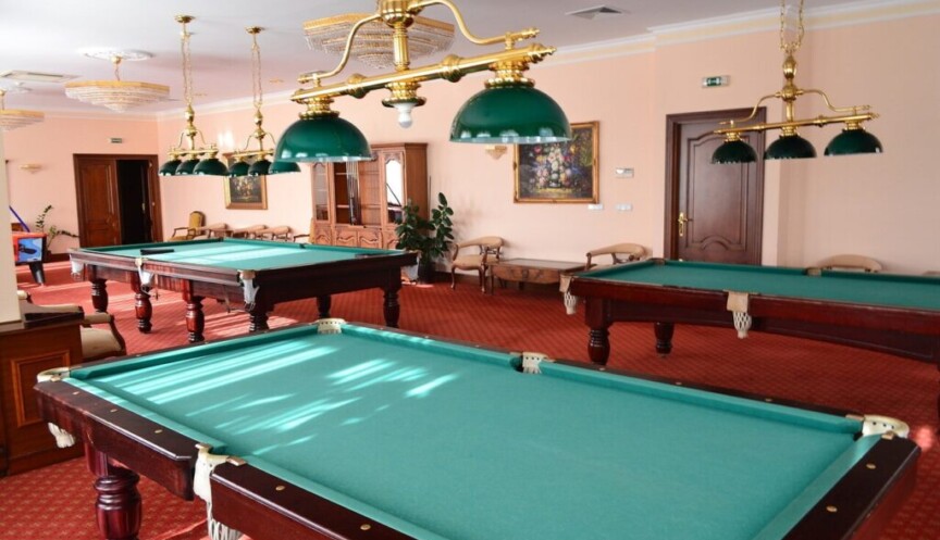 Бильярдный зал